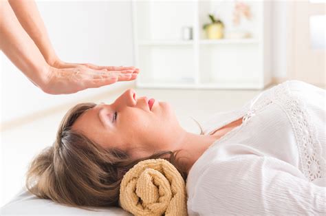 Reiki Massage .